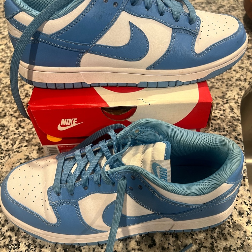 Men’s Nike dunk university blue.